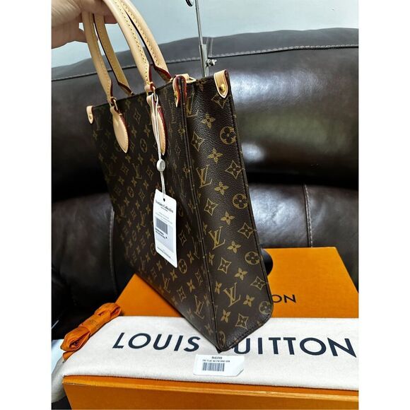 Louis Vuitton Sac Plat PM - Picture 9 of 16